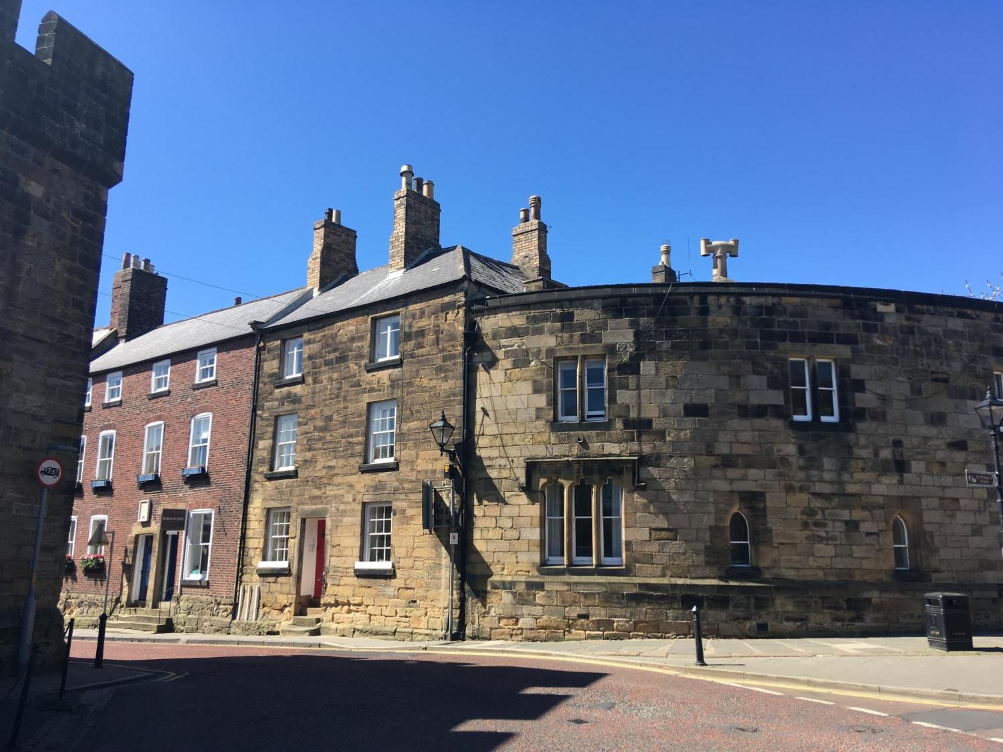 Lionsgate View - Luxury Apartment Opposite Alnwick Castle Bagian luar foto